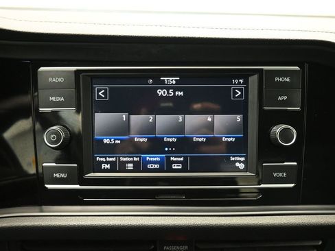 Used 2024 Volkswagen Jetta Sport image 16