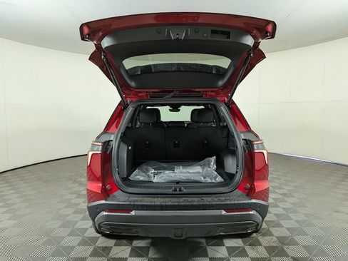 New 2026 Chevrolet Equinox ACTIV w/ Convenience Package III AWD/4WD image 9