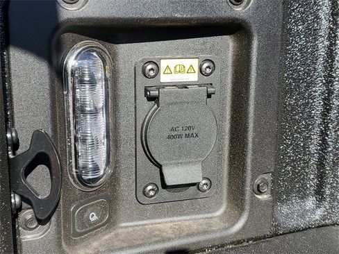 New 2025 Ford Maverick Lariat w/ 4K Tow Package image 8