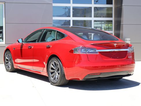Used 2020 Tesla Model S Performance AWD/4WD image 8