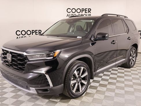 Used 2023 Honda Pilot Elite image 11