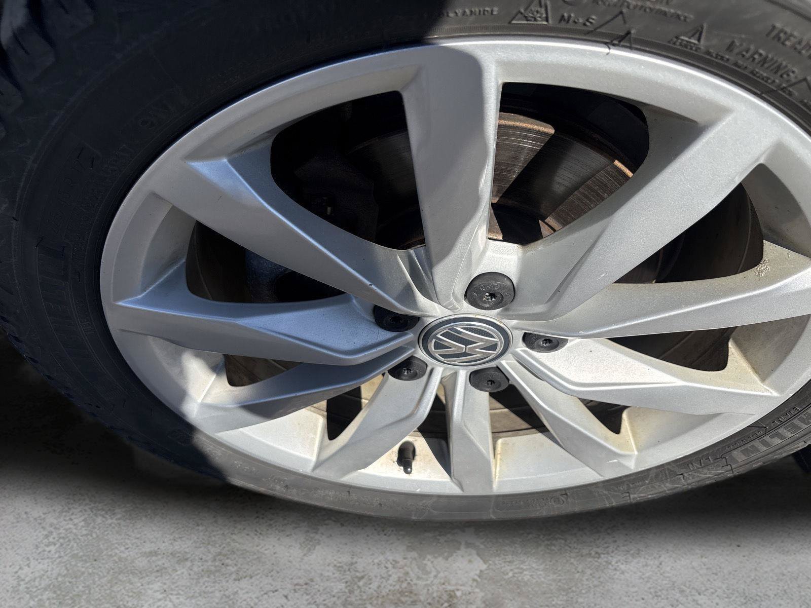 Used 2017 Volkswagen Golf SE FWD image 10