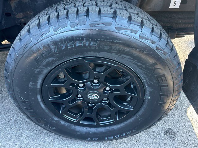 Used 2020 Toyota Tacoma SR5 w/ Technology Package AWD/4WD image 30