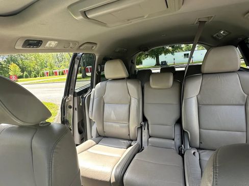 Used 2015 Honda Odyssey EX-L image 19