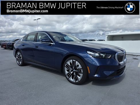 New 2026 BMW 530i image 1