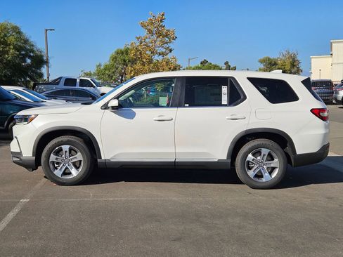 New 2025 Honda Pilot EX-L image 2