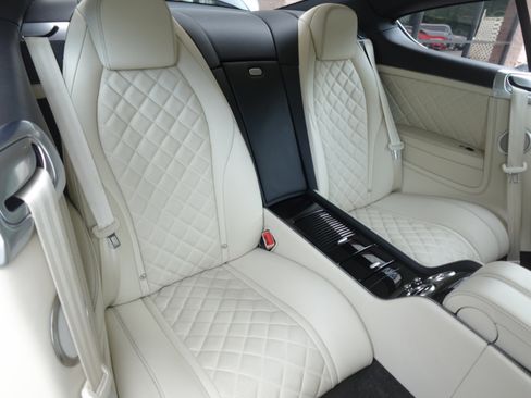 Used 2016 Bentley Continental GT image 10