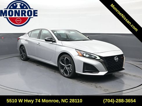 Certified 2025 Nissan Altima 2.5 SR FWD image 1