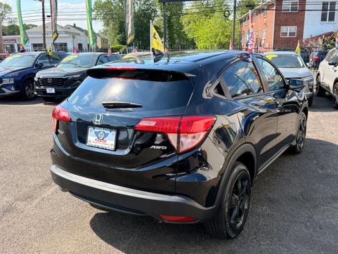 Used 2018 Honda HR-V EX image 7
