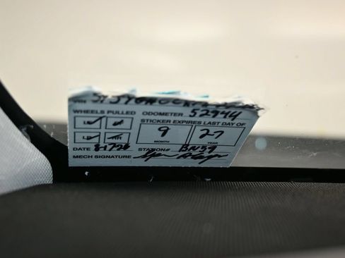 Used 2021 Tesla Model Y Long Range AWD/4WD image 10