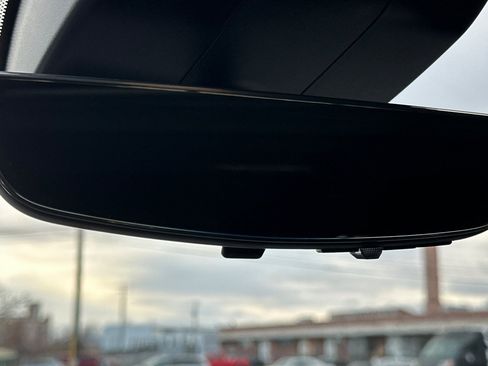 Used 2024 GMC Sierra 2500 Denali w/ Denali Reserve Package image 24