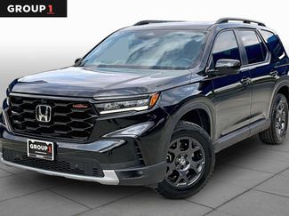 Used 2025 Honda Pilot TrailSport video 1