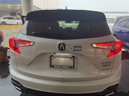 Used 2024 Acura RDX SH-AWD image 3