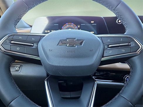 New 2026 Chevrolet Equinox ACTIV w/ Convenience Package III image 24