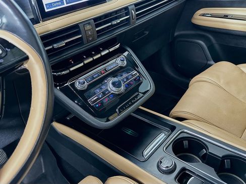 Used 2022 Lincoln Corsair Reserve w/ Equipment Group 201A image 17