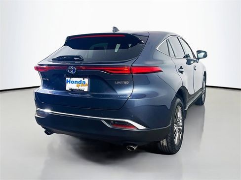 Used 2023 Toyota Venza Limited image 8