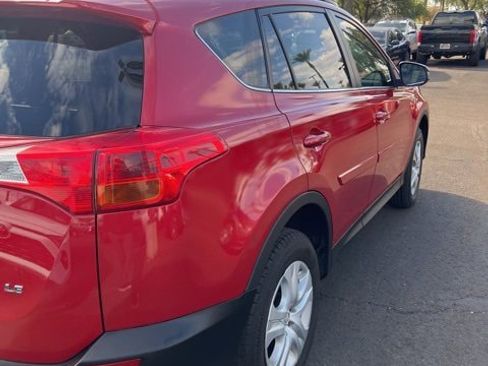 Used 2015 Toyota RAV4 LE image 5