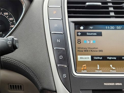 Used 2016 Lincoln MKX Reserve w/ Technology Package image 22