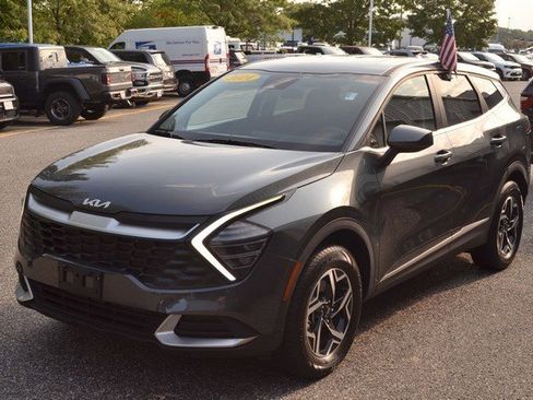 Used 2024 Kia Sportage LX image 4
