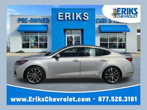 Used 2018 Kia Cadenza Technology image 1