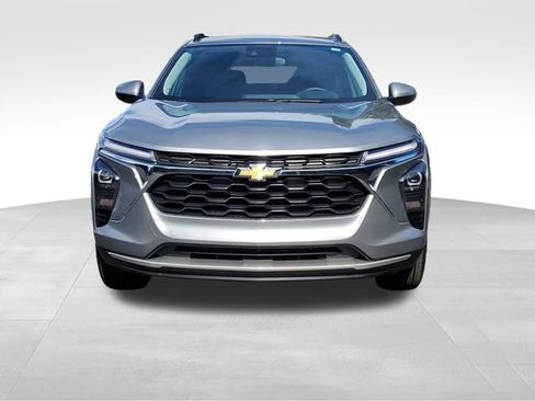 Certified 2024 Chevrolet Trax LT w/ Driver Confidence Package FWD image 8