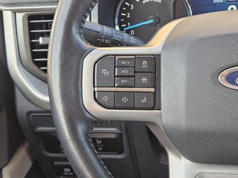 Used 2023 Ford Expedition XLT image 28