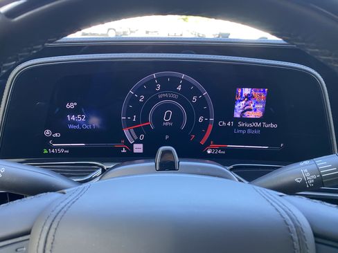 Used 2024 Cadillac Escalade V w/ LPO, ONYX Package image 22