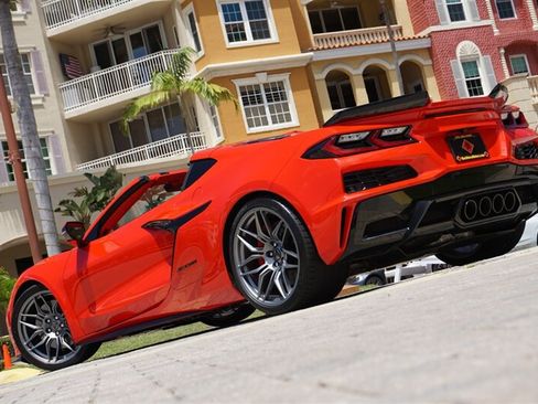 Used 2024 Chevrolet Corvette Z06 w/ Stealth Interior Trim Package RWD image 71