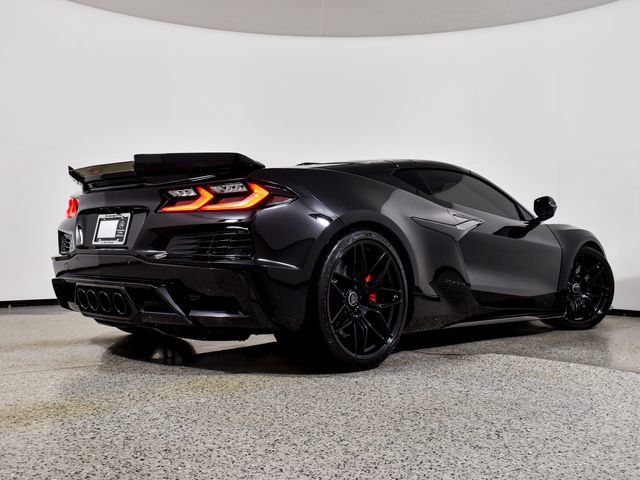 Used 2024 Chevrolet Corvette Z06 RWD image 11