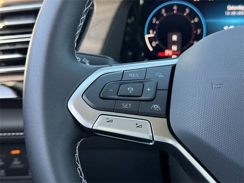 New 2026 Volkswagen Atlas SE image 10