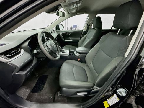 Used 2025 Toyota RAV4 LE FWD image 13