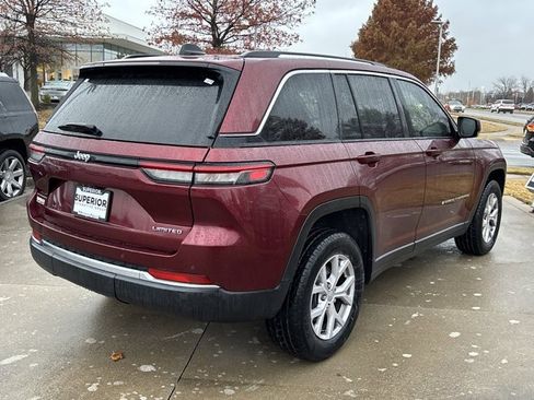 Used 2022 Jeep Grand Cherokee Limited image 3