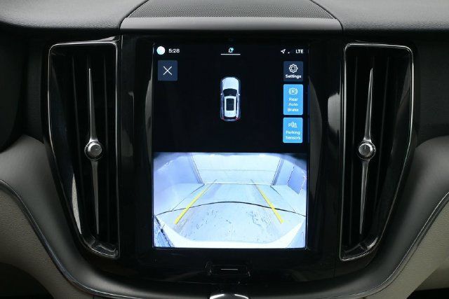 Used 2024 Volvo XC60 B5 Core AWD/4WD image 20