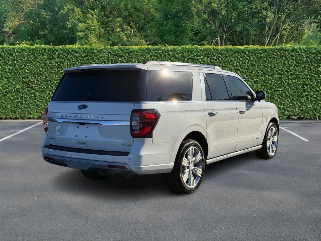 Used 2024 Ford Expedition Max Platinum AWD/4WD image 3