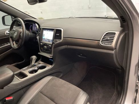 Used 2018 Jeep Grand Cherokee Altitude RWD image 26