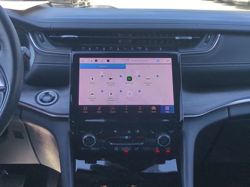 Used 2022 Jeep Grand Cherokee L Overland w/ Advanced Protech Group III image 20