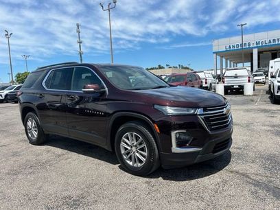 Used 2023 Chevrolet Traverse LT