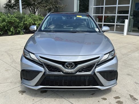 Used 2022 Toyota Camry XSE w/ Navigation Package FWD image 5