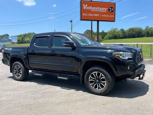 Used 2021 Toyota Tacoma TRD Sport AWD/4WD image 1