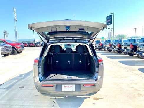 Used 2022 Nissan Pathfinder SV FWD image 20