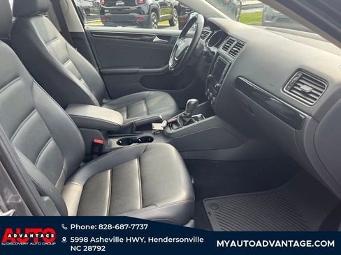 Used 2017 Volkswagen Jetta SEL image 28