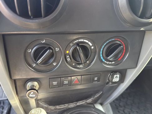 Used 2009 Jeep Wrangler Rubicon w/ Trailer Tow Group AWD/4WD image 15