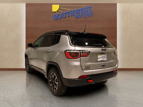 Used 2019 Jeep Compass Trailhawk w/ Leather Interior Group image 3