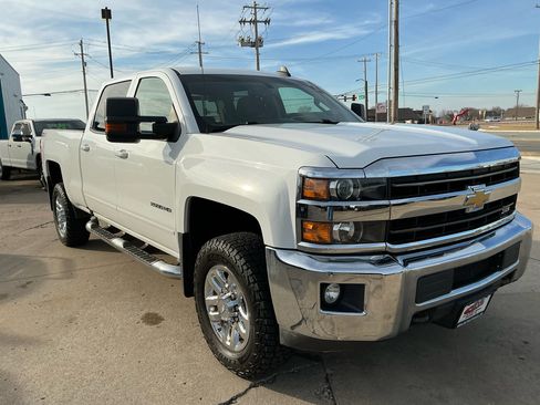 Used 2018 Chevrolet Silverado 2500 LT w/ All Star Edition image 4