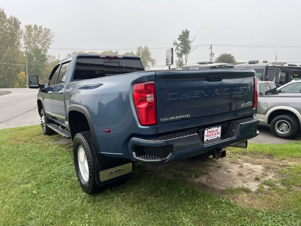 Used 2024 Chevrolet Silverado 3500 High Country w/ High Country Premium Package AWD/4WD image 13