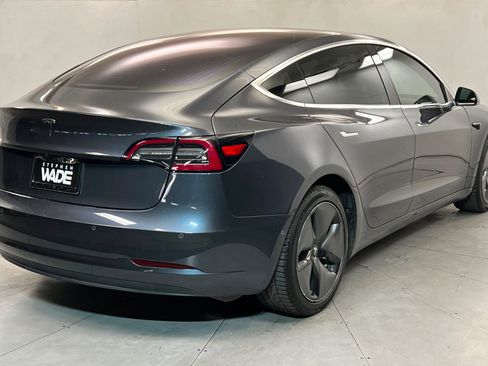 Used 2018 Tesla Model 3 Long Range RWD image 5