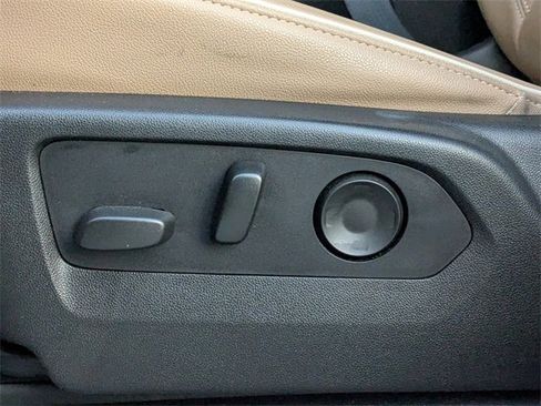 Used 2021 Chevrolet Tahoe Premier image 21