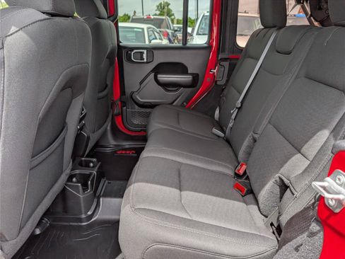 Used 2020 Jeep Wrangler Unlimited Sport S AWD/4WD image 15
