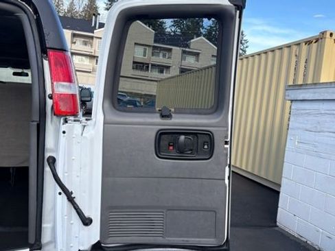 Used 2023 Chevrolet Express 3500 LS image 6