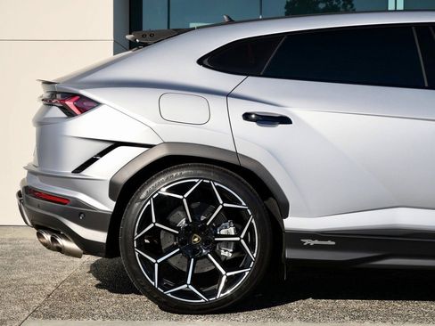 Used 2024 Lamborghini Urus Performante image 19